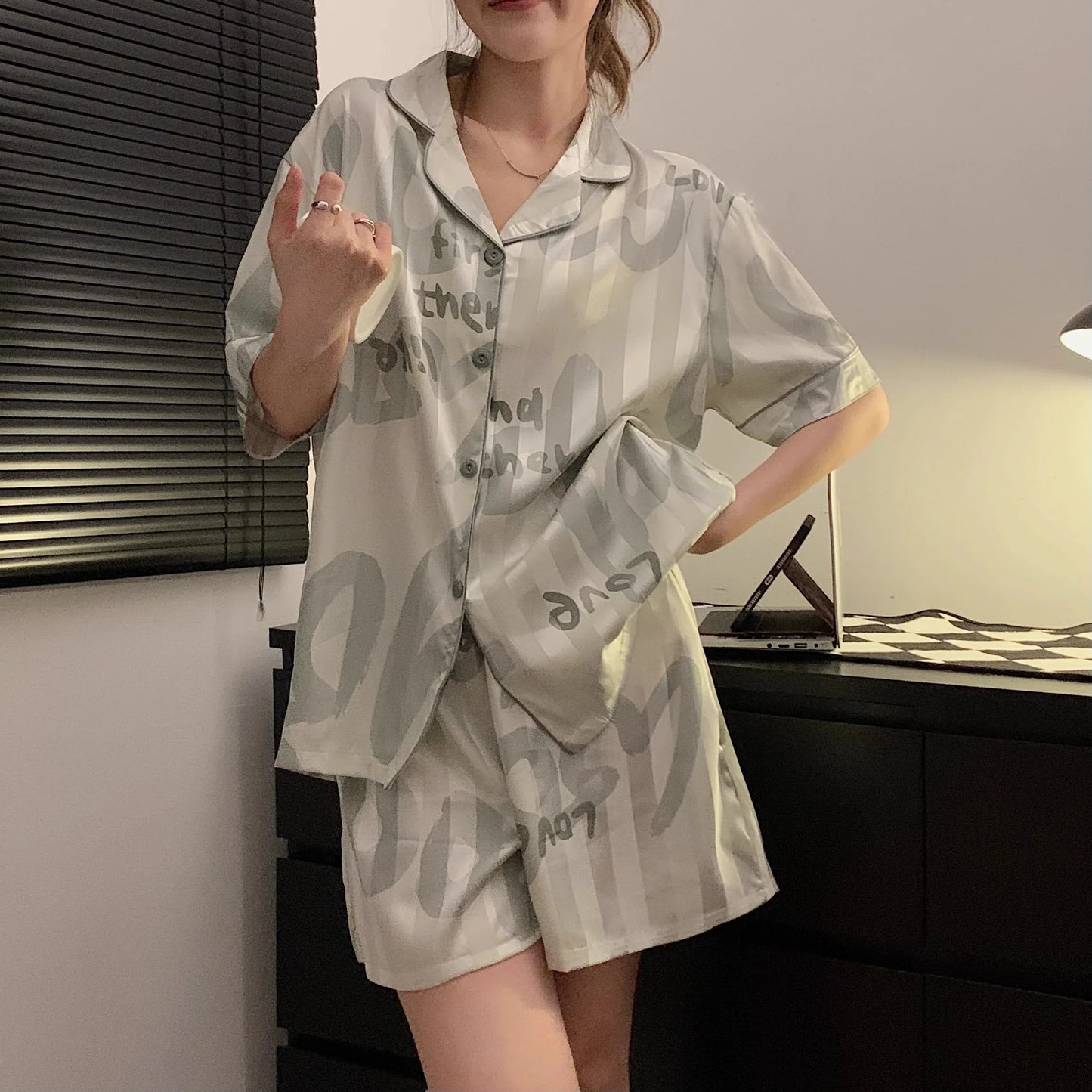 Cherries Print Two Pieces Pajamas Set Summer Faux Stain Pajamas Fashion Home Clothes Ladies Casual Shorts and Top Set Pijamas